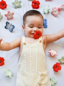 Pop Le Coquelicot - OLI & CAROL Rouge - Oli Et Carol -Enfants Jouets Magasin pop le coquelicot oli carol 2