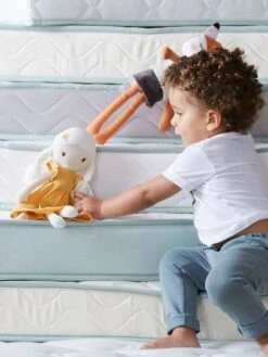 Poupée En Tissu + 2 Robes Blanc - Vertbaudet -Enfants Jouets Magasin poupee en tissu 2 robes 3